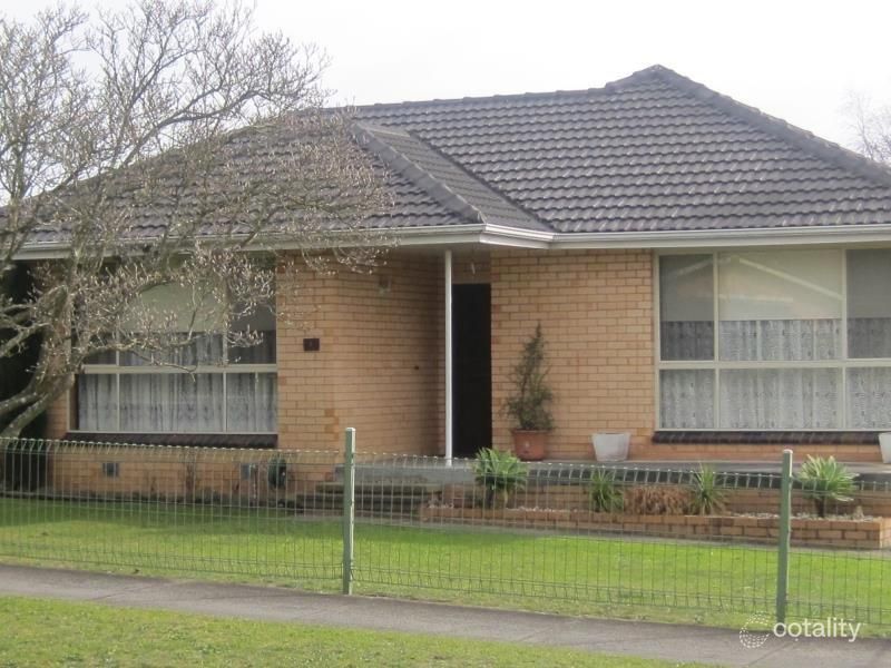 5 Powell St, Newborough, VIC 3825