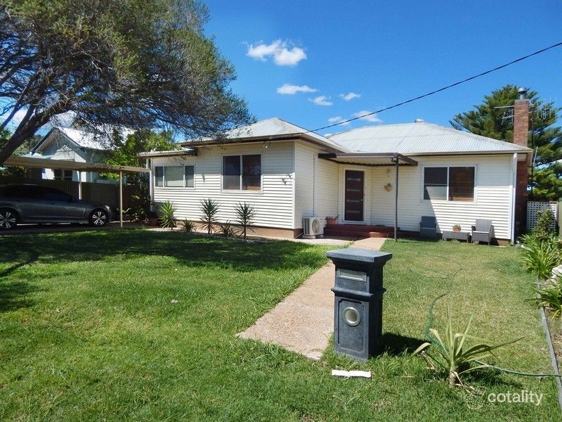 51 Meryula St, Narromine, NSW 2821