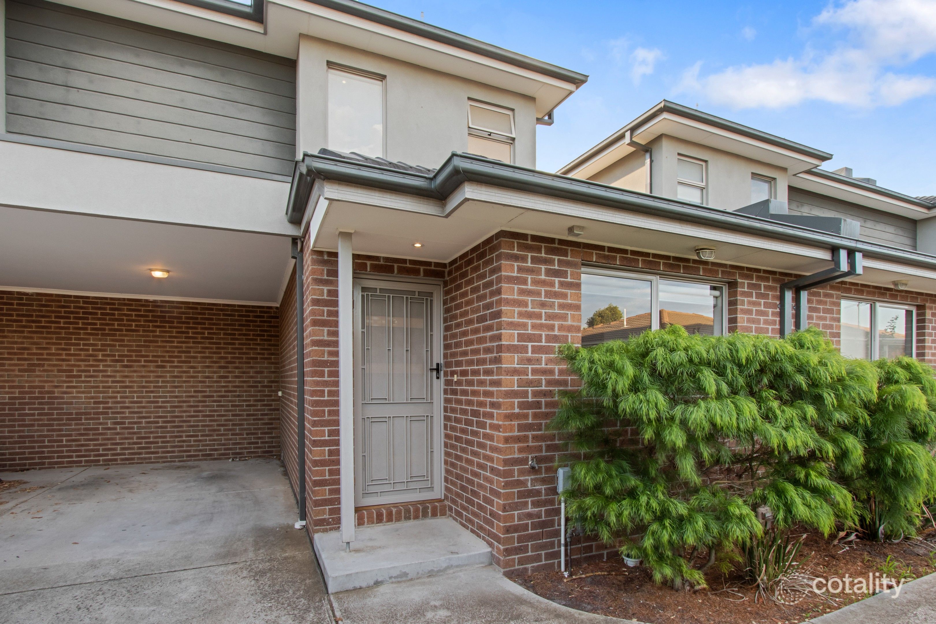 2/18 Highland St, Kingsbury, VIC 3083