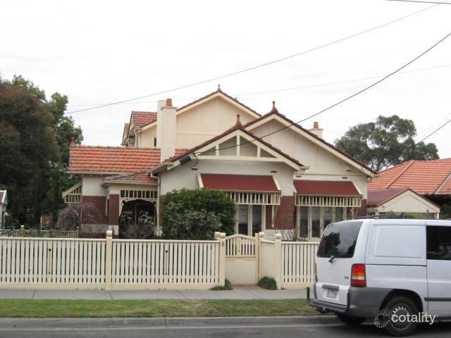 8 Elder Pde, Essendon, VIC 3040