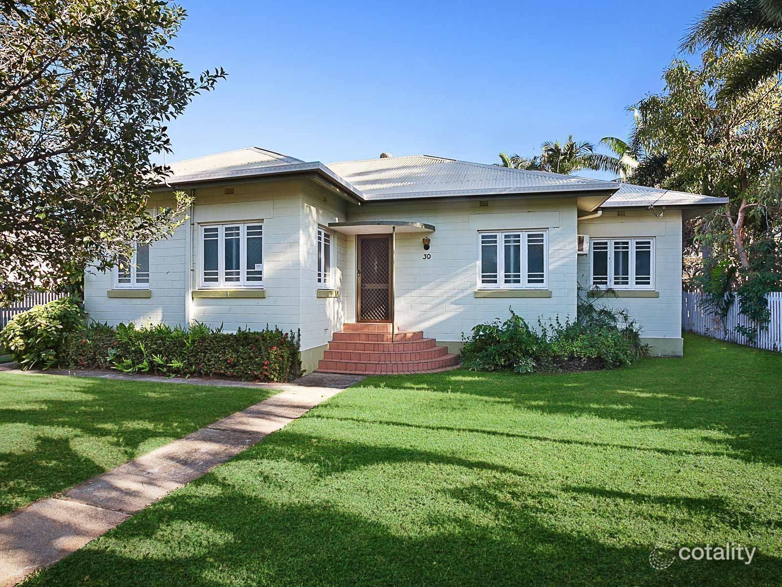 30 Howitt St, North Ward, QLD 4810