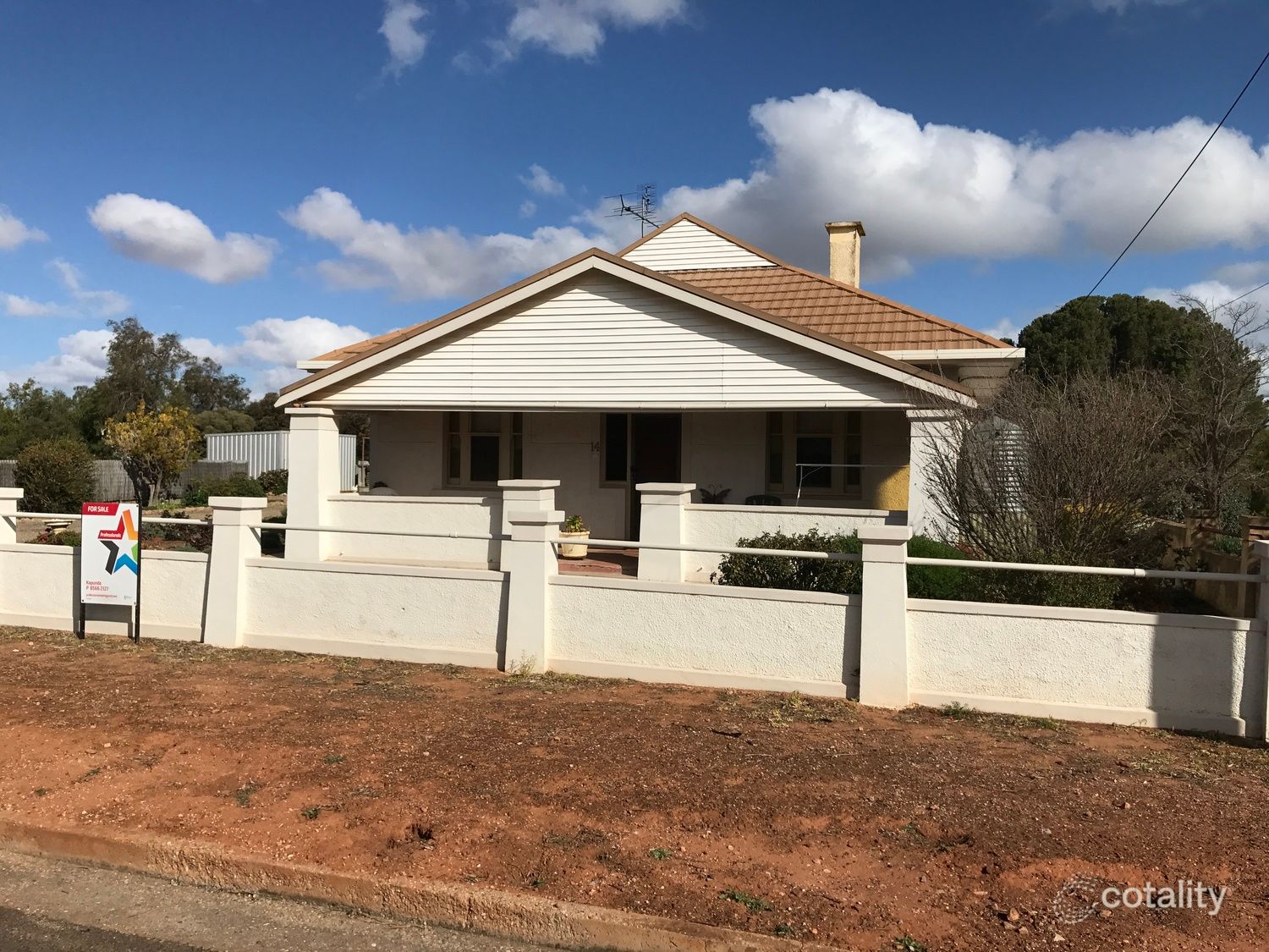 14 Railway Pde, Robertstown, SA 5381