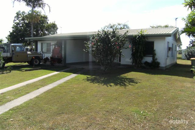 10 Banksia St, Forrest Beach, QLD 4850