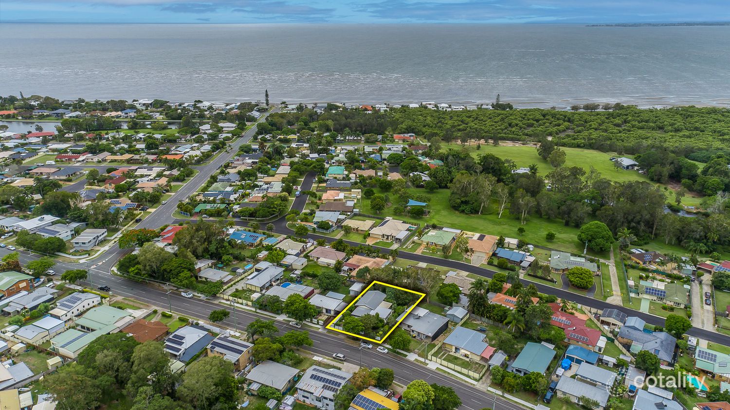 123 Moreton Tce, Beachmere, QLD 4510