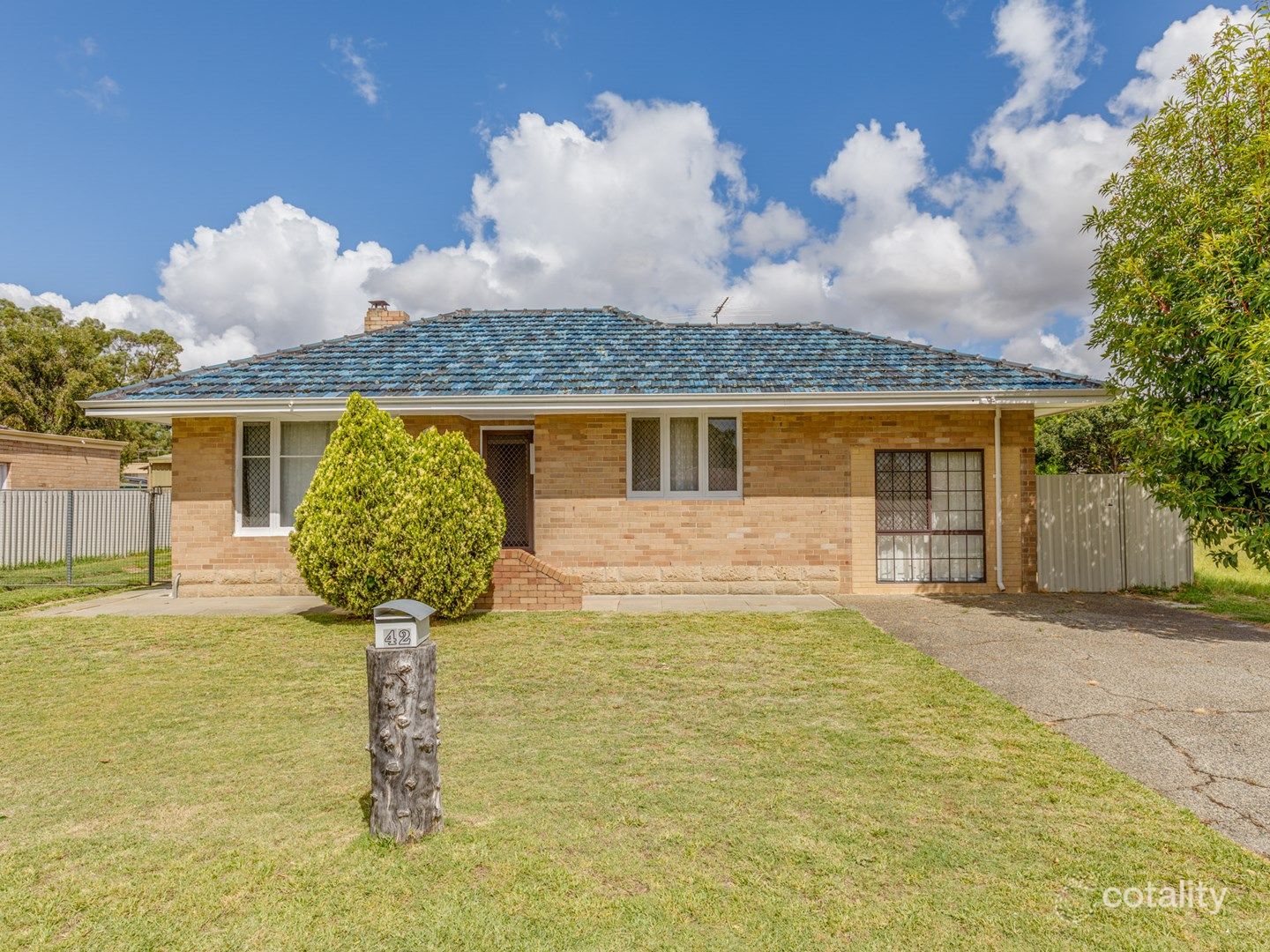 42 Fremantle Rd, Gosnells, WA 6110