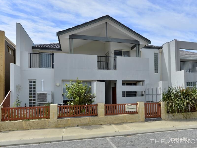 1/18 Cottage St, Mandurah, WA 6210