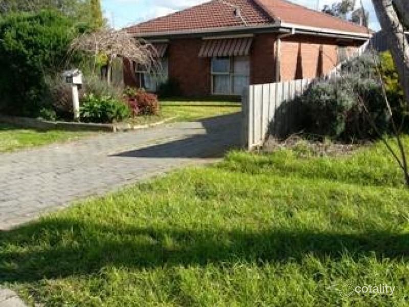 35 Iluka Dr, Werribee, VIC 3030