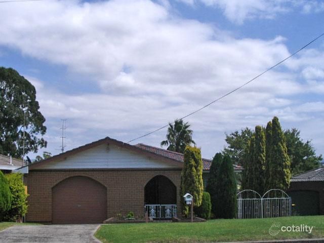 12 Brisbane Pl, Barrack Heights, NSW 2528