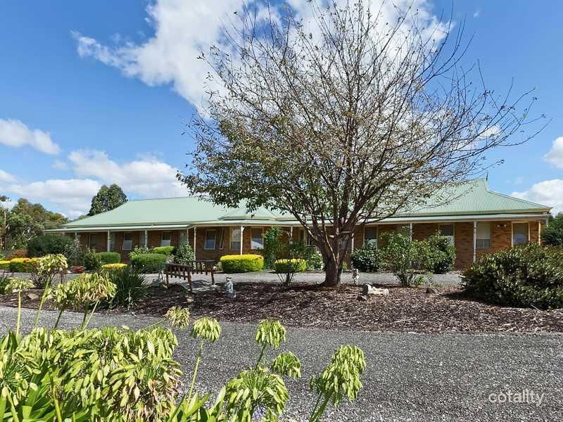 34 Croxton Dr, Kurunjang, VIC 3337