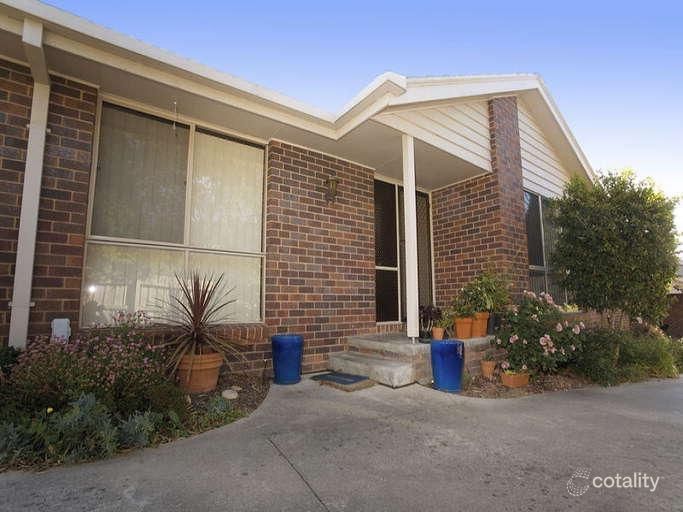 1/10 Andrea Pde, Ringwood North, VIC 3134