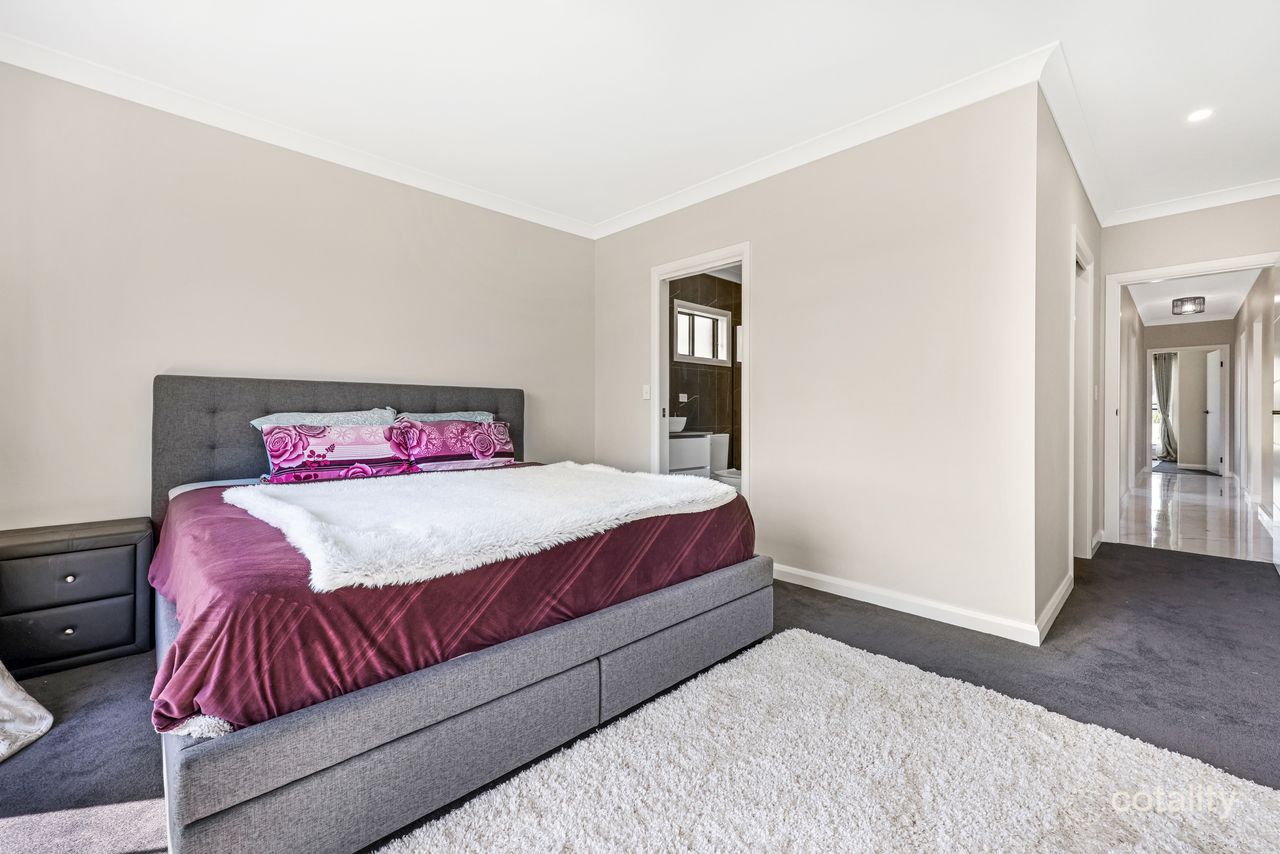 8 Grand Meadows Dr, North Tamworth, NSW 2340