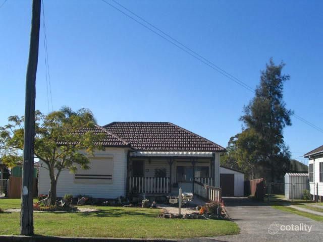 28 Albert St, Unanderra, NSW 2526