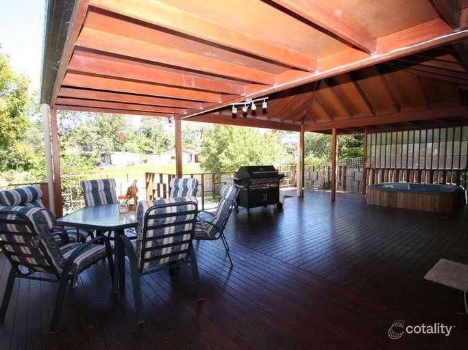 9 Kinarra St, Ashmore, QLD 4214