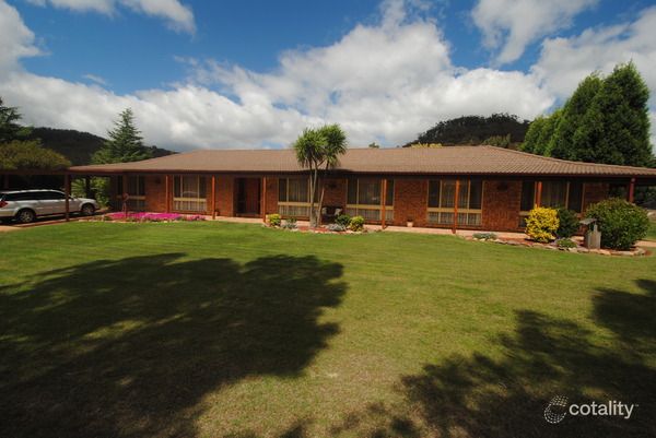 6 Girraween Dr, Marrangaroo, NSW 2790