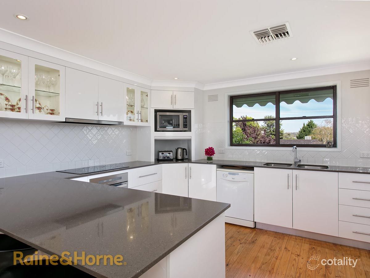 9 Truman Ave, Tolland, NSW 2650
