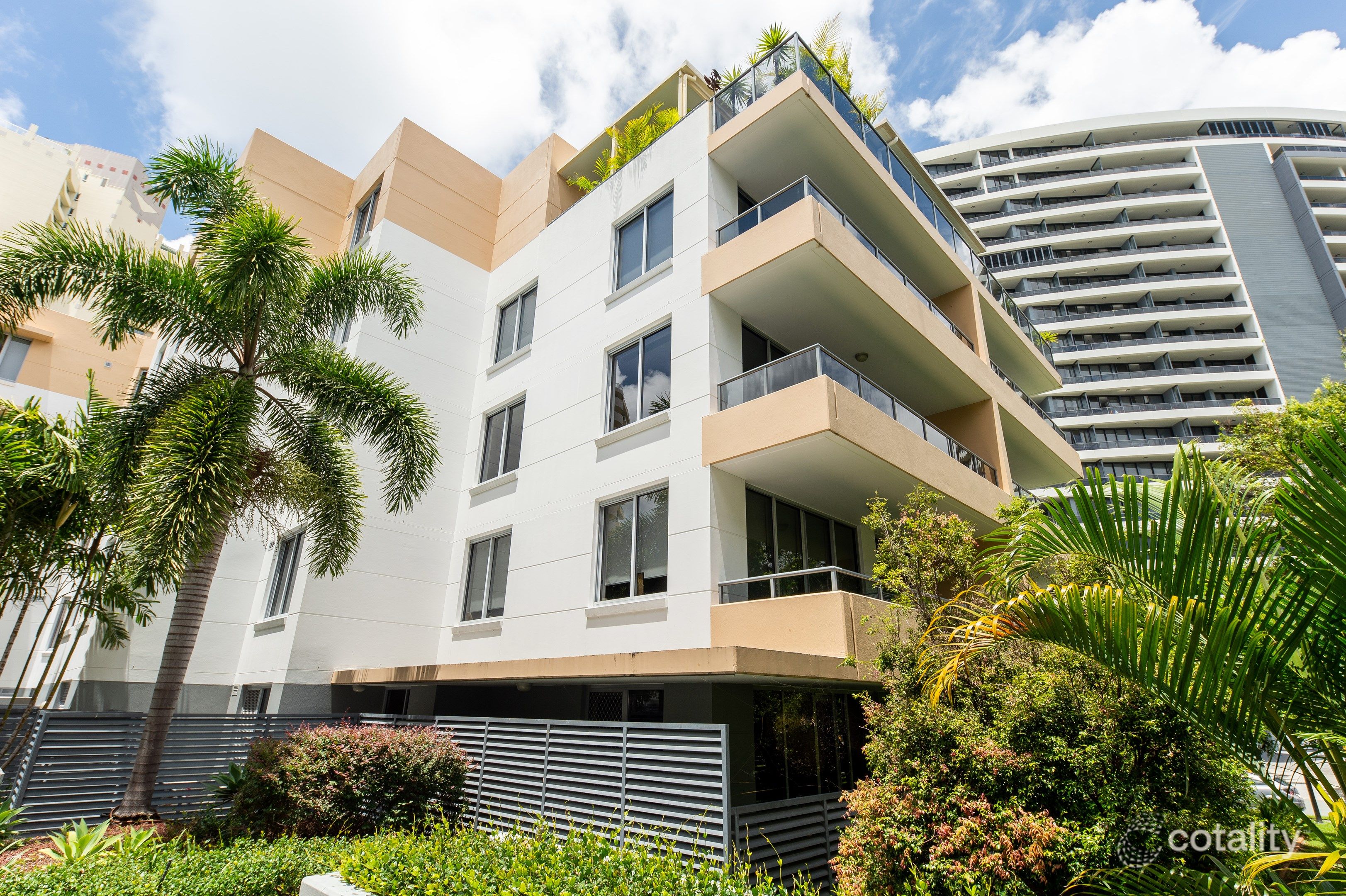 423/1 Aqua St, Southport, QLD 4215