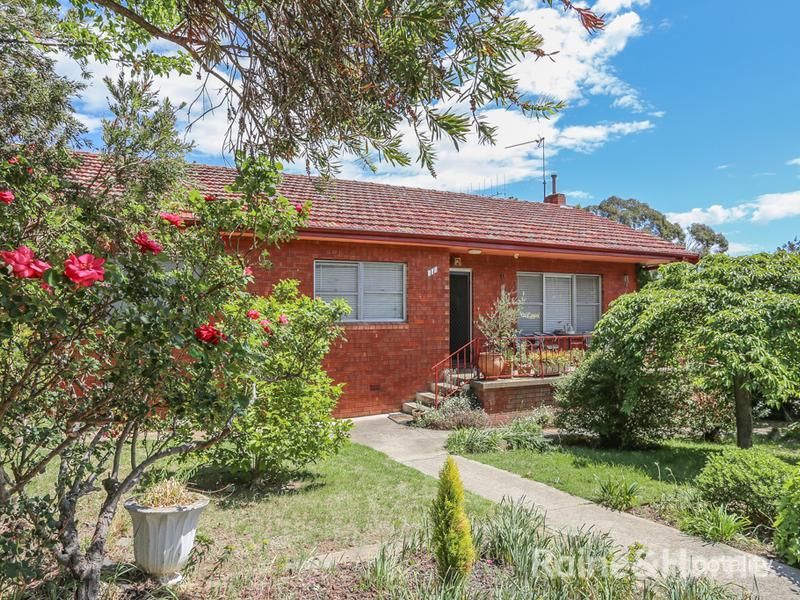 11 Edgell St, West Bathurst, NSW 2795