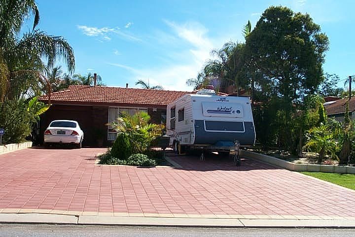 34 Helena Cres, Thornlie, WA 6108