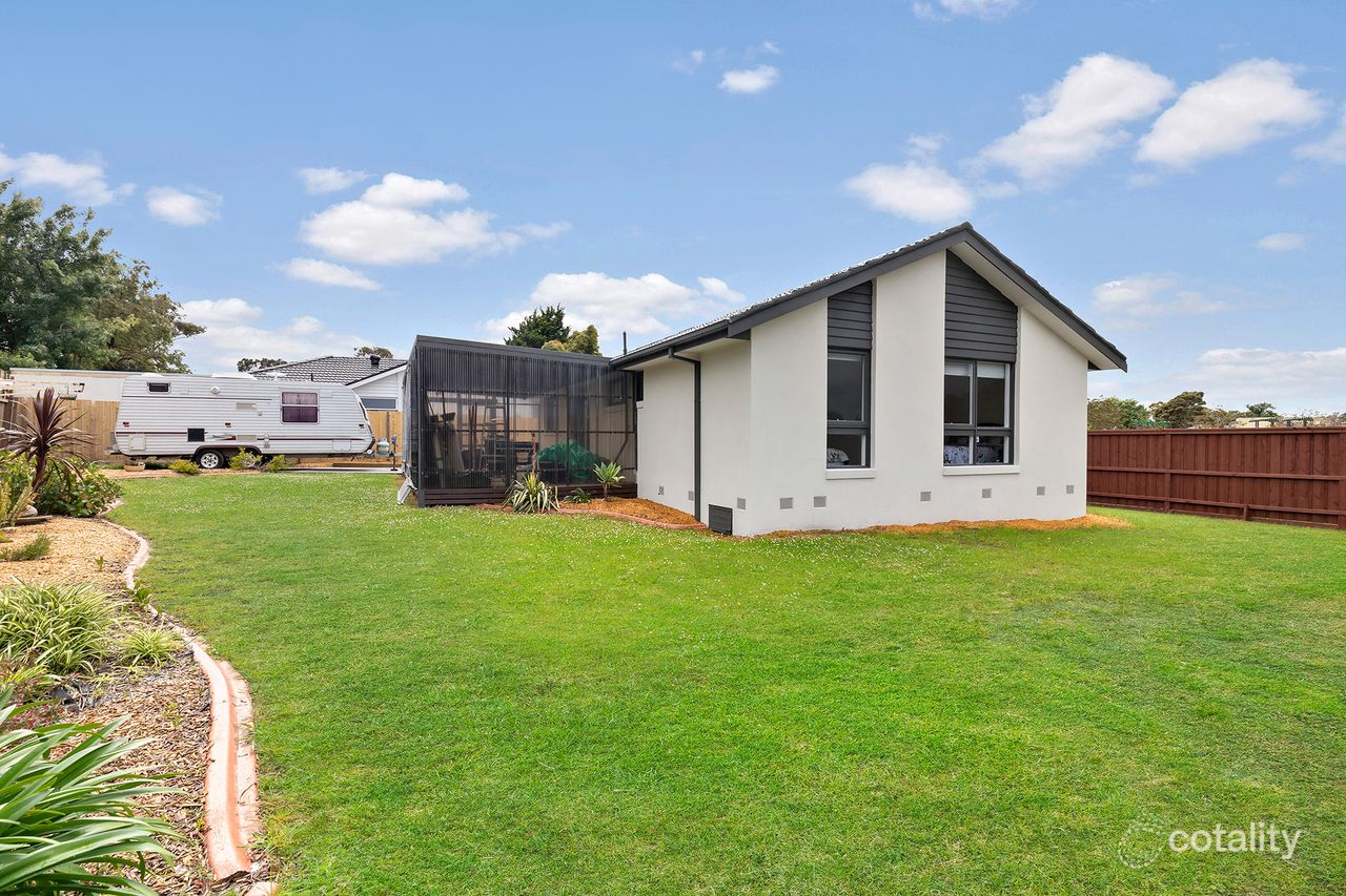 13 Jacaranda Dr, Baxter, VIC 3911