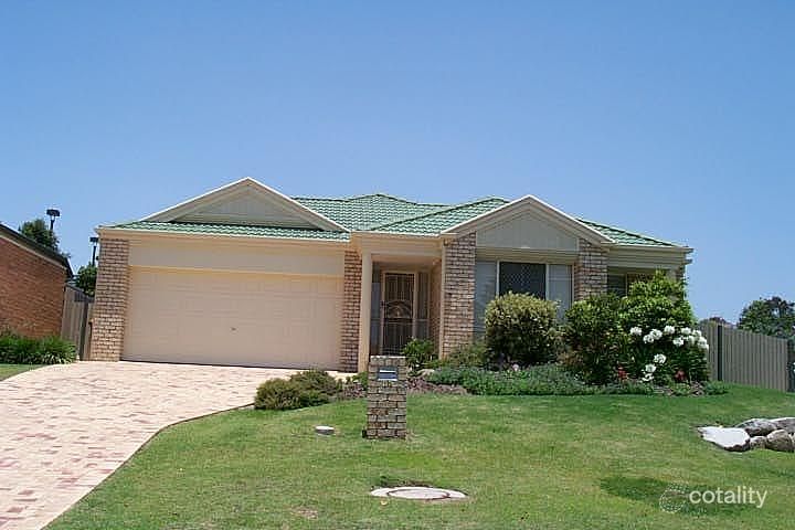15 Wimbledon Cct, Carseldine, QLD 4034