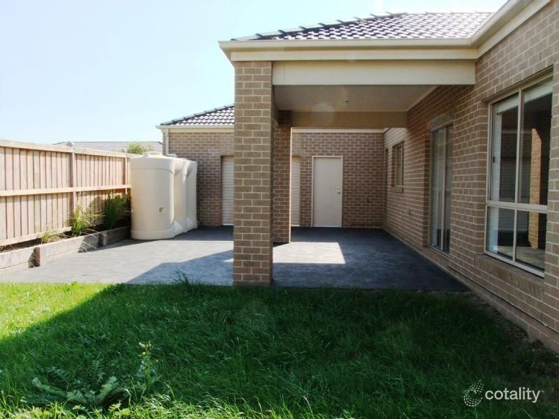 11 Kingfisher Way, Cowes, VIC 3922