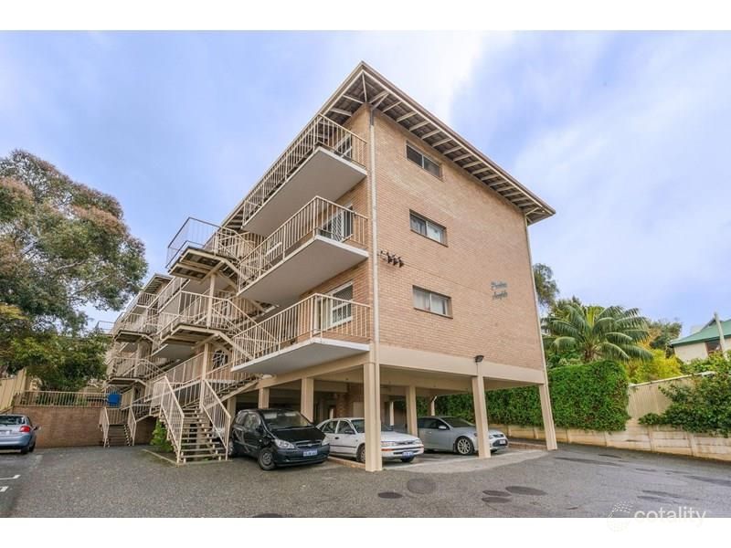 4/9 Preston Point Rd, East Fremantle, WA 6158