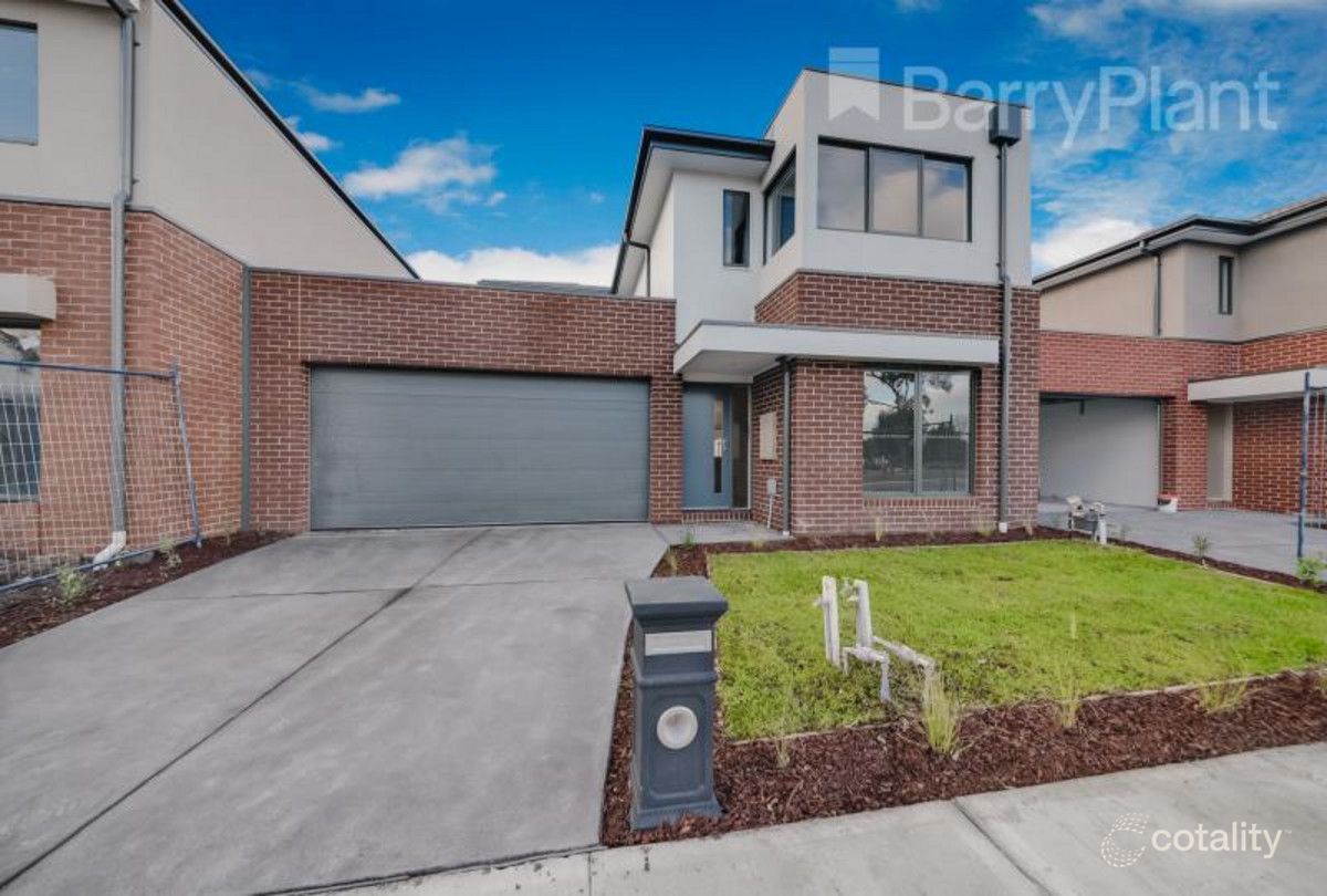 57 Millicent Pde, Officer, VIC 3809