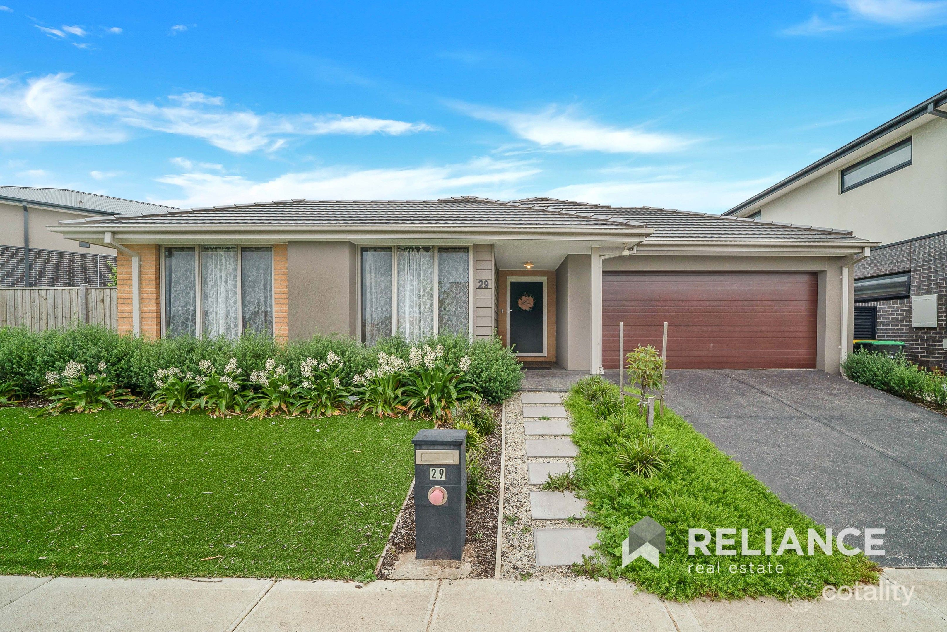 29 Dominion Dr, Burnside, VIC 3023