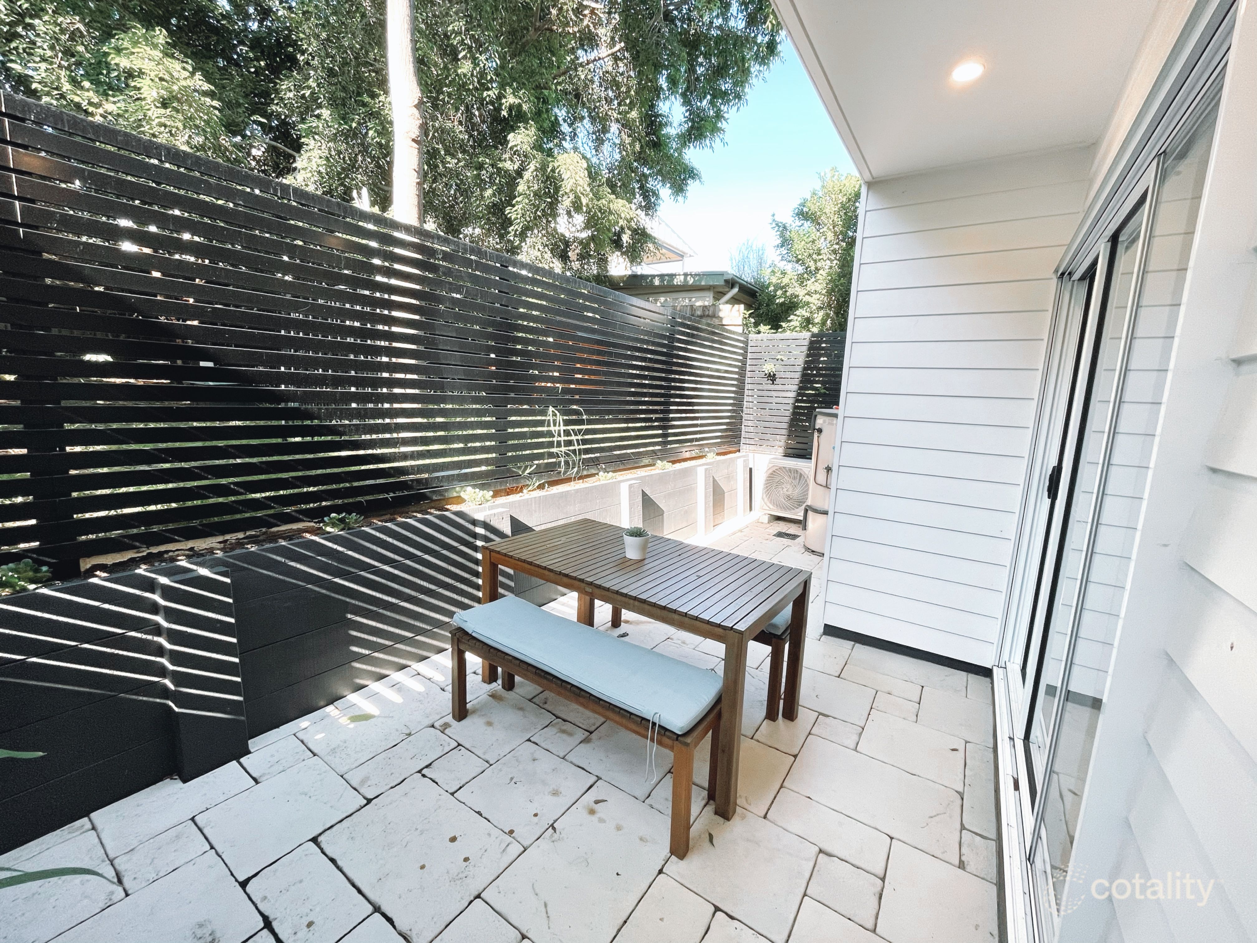 4/3 St Leonards St, Coorparoo, QLD 4151