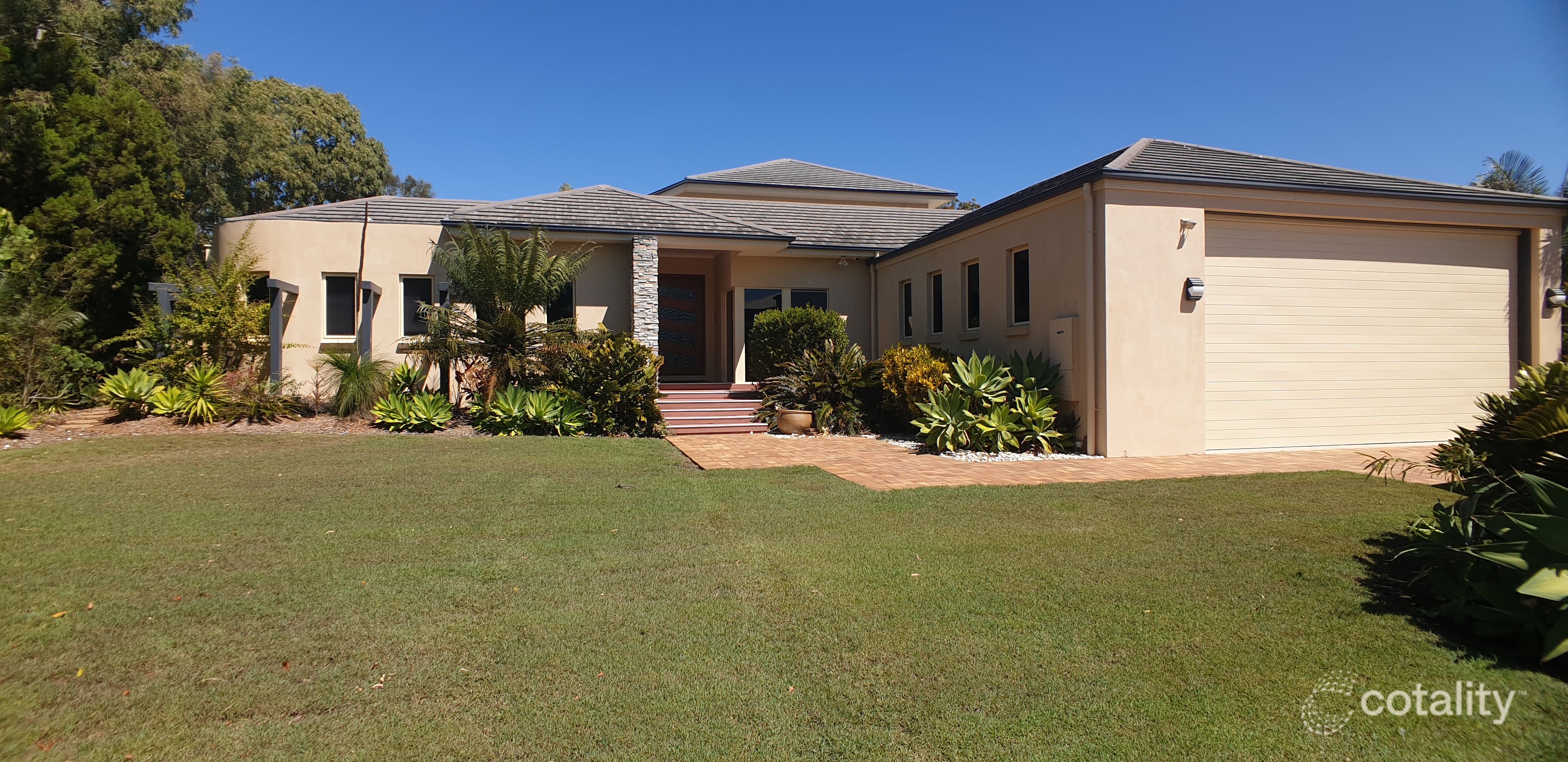19 Avalon St, Sandstone Point, QLD 4511
