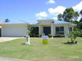 8 Beachside Pl, Shoal Point, QLD 4750