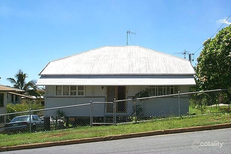 18 Kent St, West Gladstone, QLD 4680