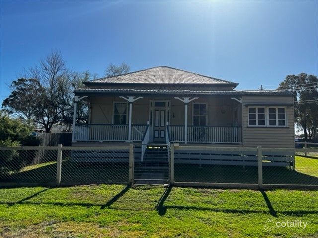 11 William St, Dalby, QLD 4405