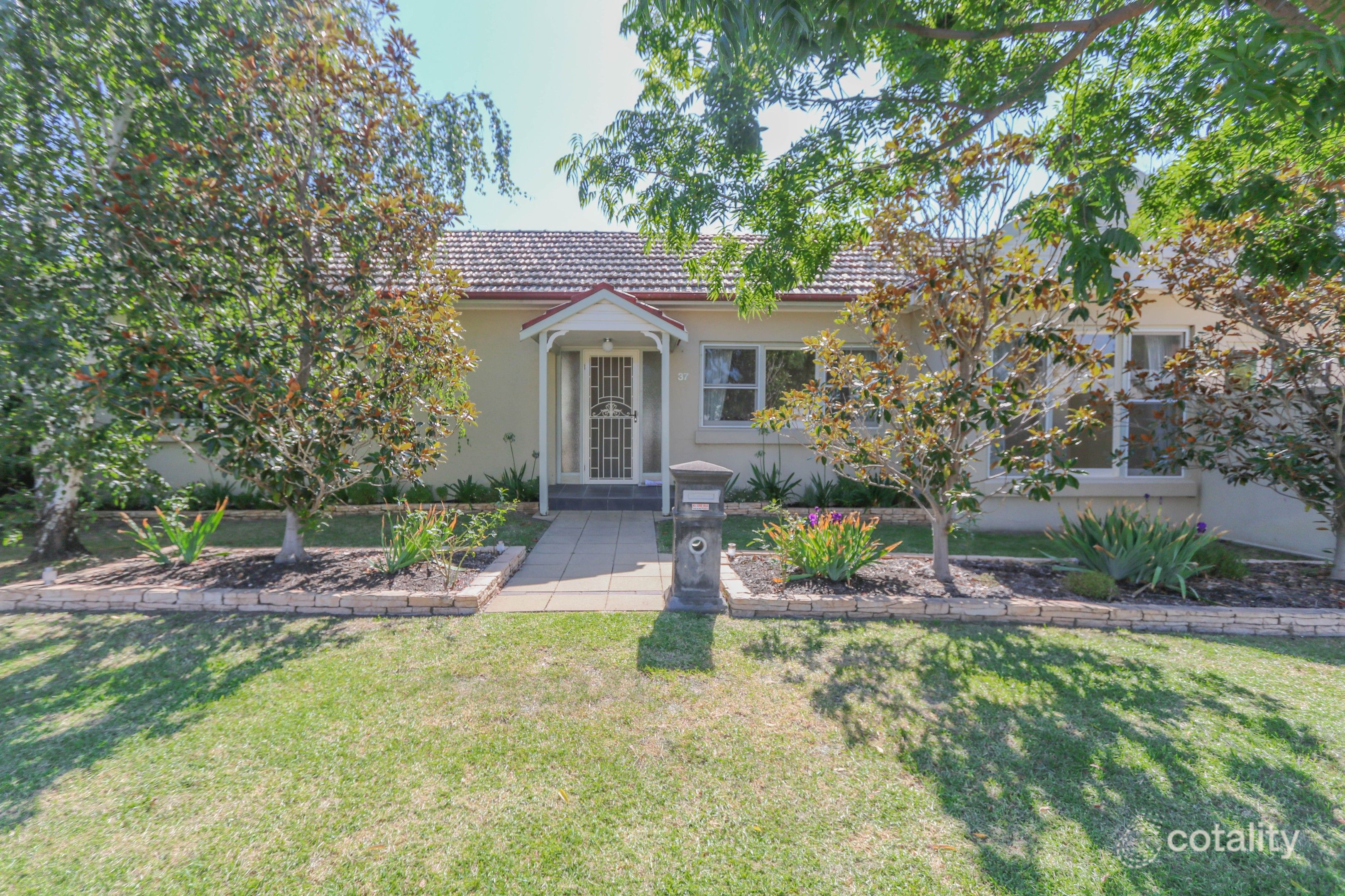 37 Henry St, Bathurst, NSW 2795