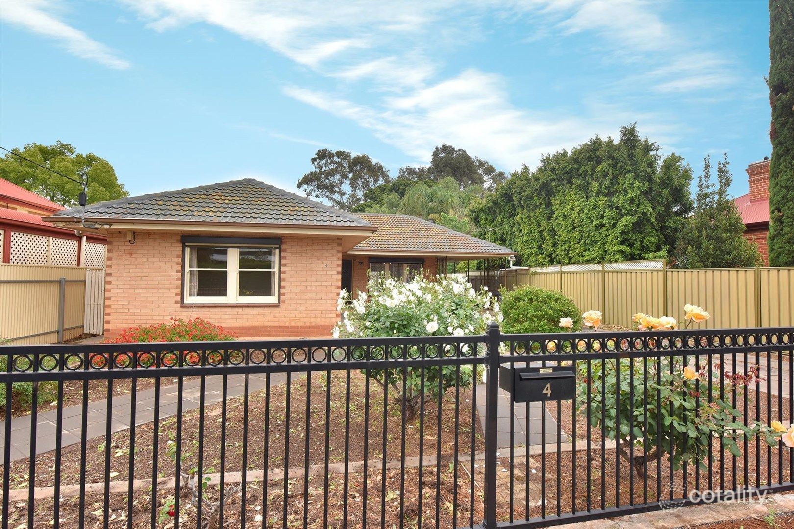 4 Hill Ave, Cumberland Park, SA 5041