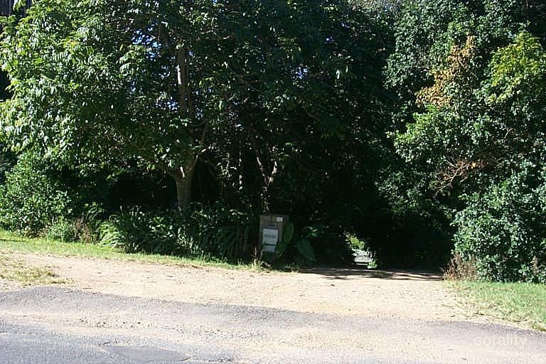 23 Deerhurst Rd, Brookfield, QLD 4069