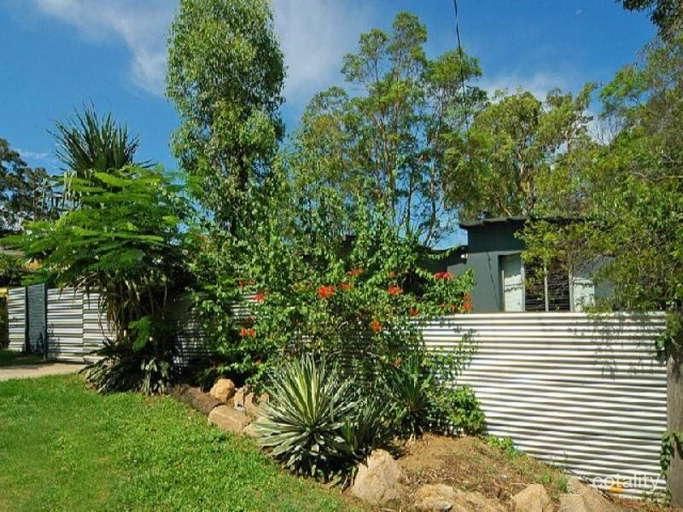 201 Taringa Pde, Taringa, QLD 4068