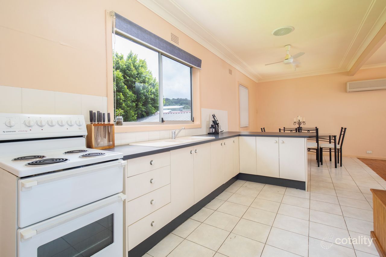 7 Hughes Ave, Warners Bay, NSW 2282