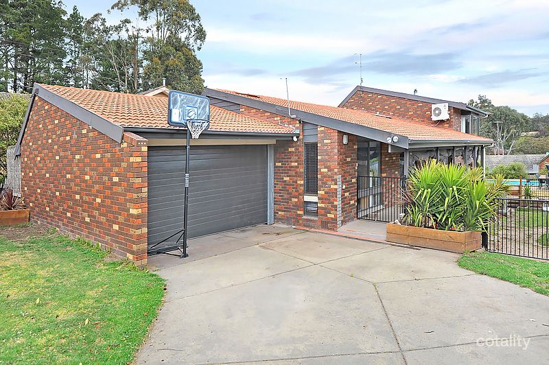 12 Mardango Dr, Mount Helen, VIC 3350