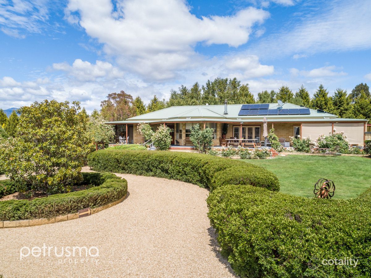 2 Narcissus Ave, Dromedary, TAS 7030