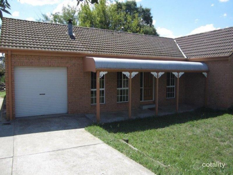 143 Streeton Dr, Stirling, ACT 2611