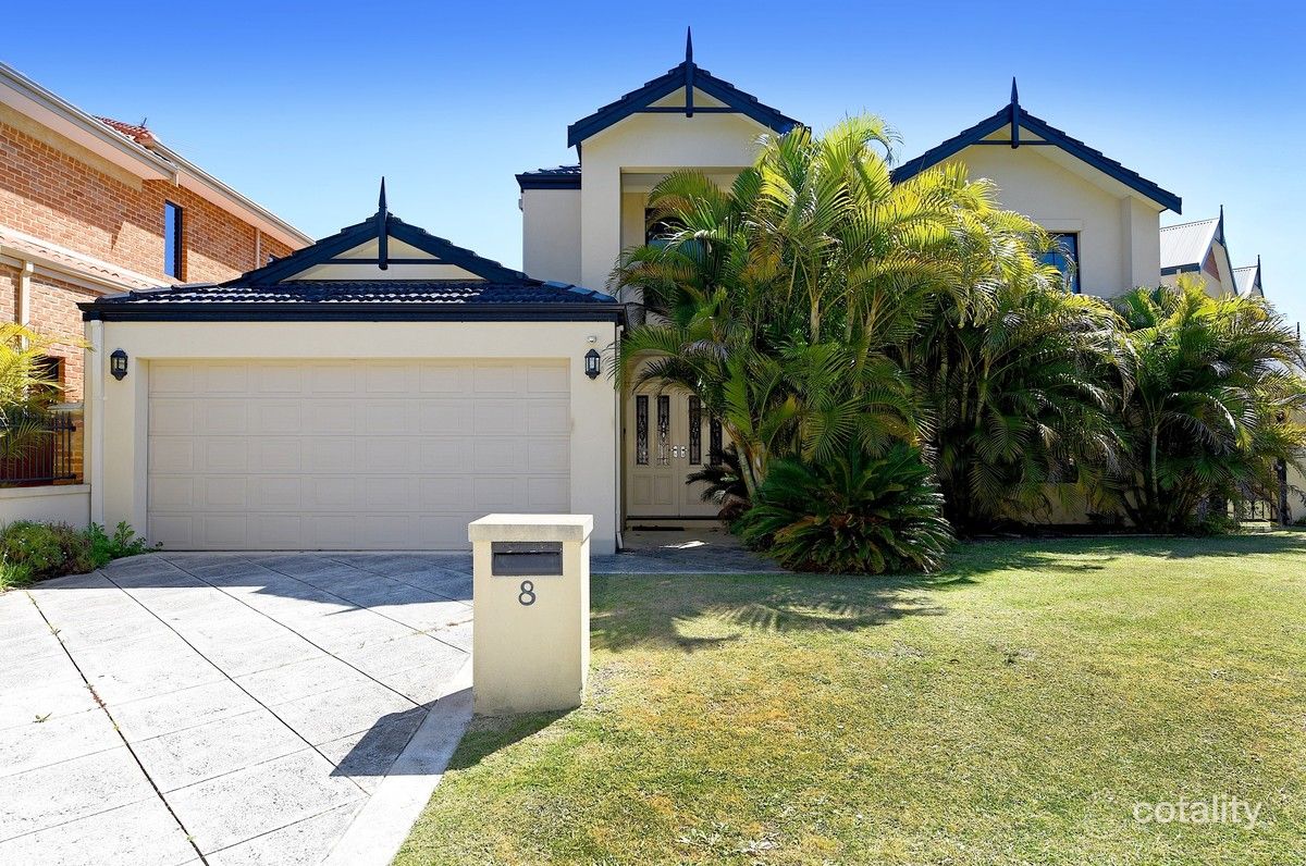 8 Hogg Ave, Salter Point, WA 6152