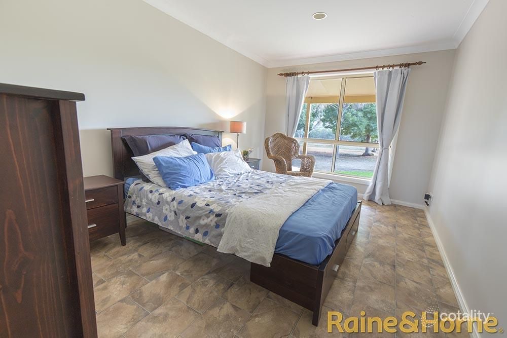 484 Comobella Rd, Geurie, NSW 2818