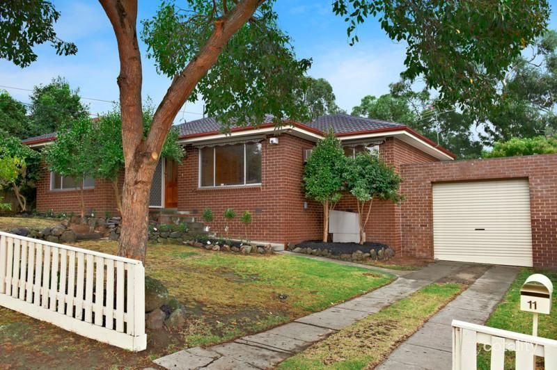11 Kentwood Rd, Macleod, VIC 3085