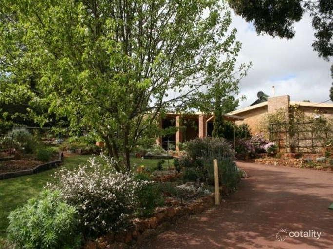 6 Lindsay St, Kalamunda, WA 6076