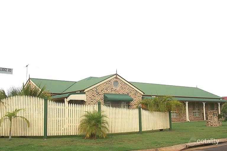 2 Illidge Rd, Victoria Point, QLD 4165
