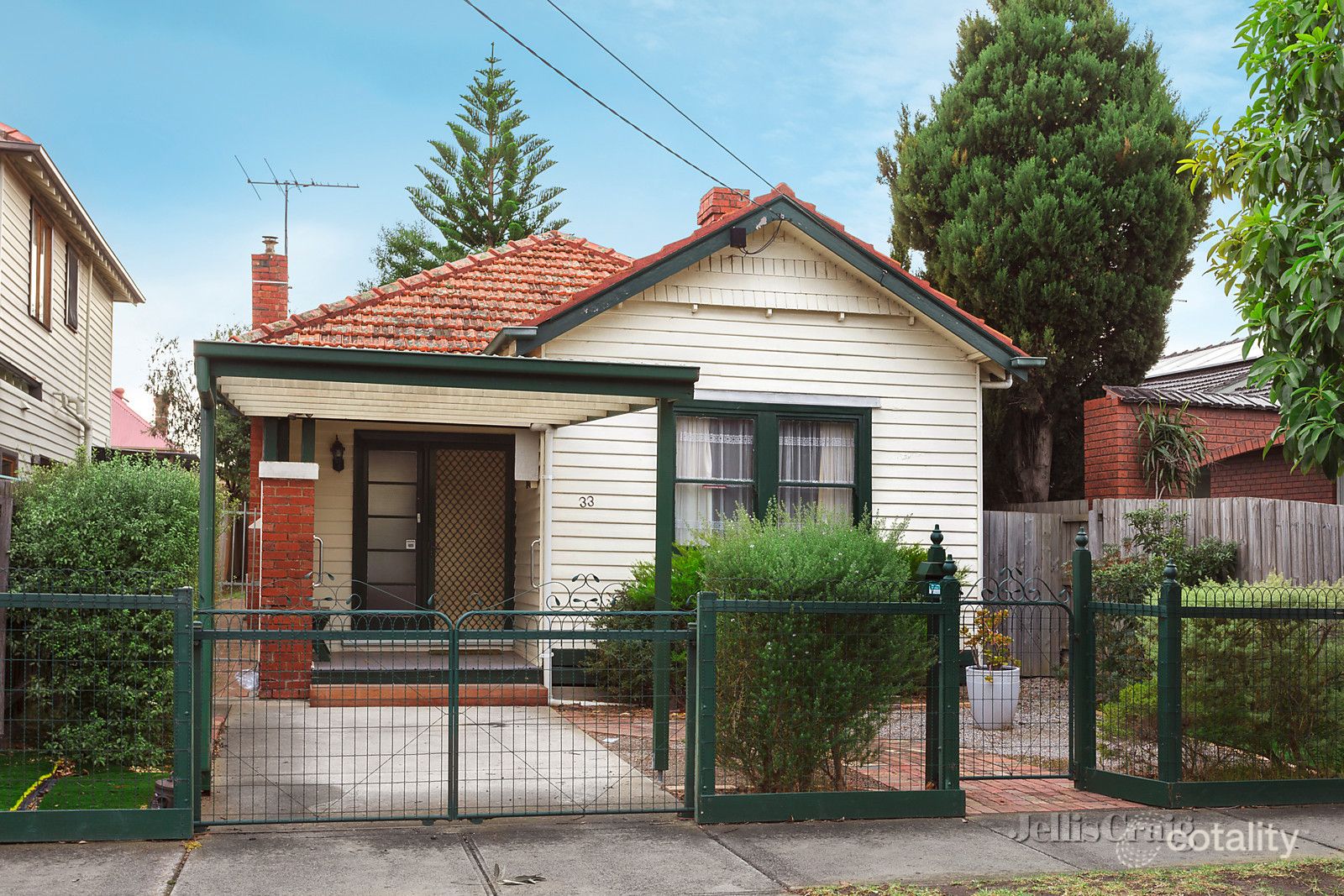 33 Rossmoyne St, Thornbury, VIC 3071