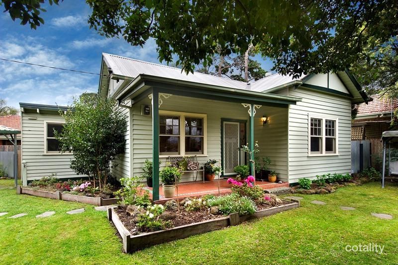 121 Warrandyte Rd, Ringwood North, VIC 3134