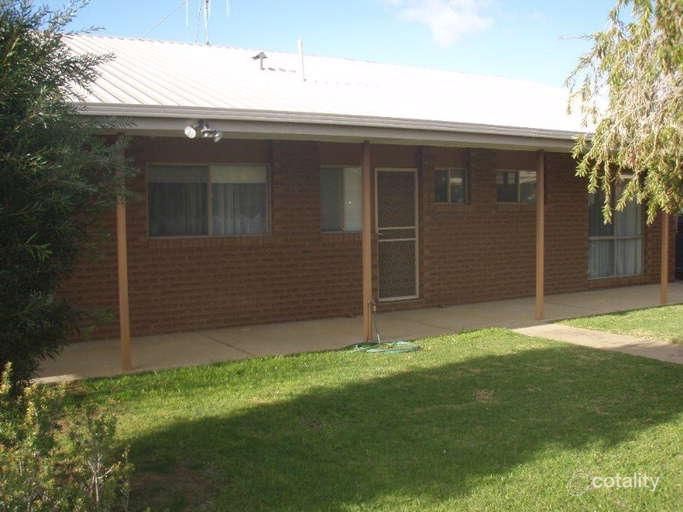 2/433 Henry St, Deniliquin, NSW 2710