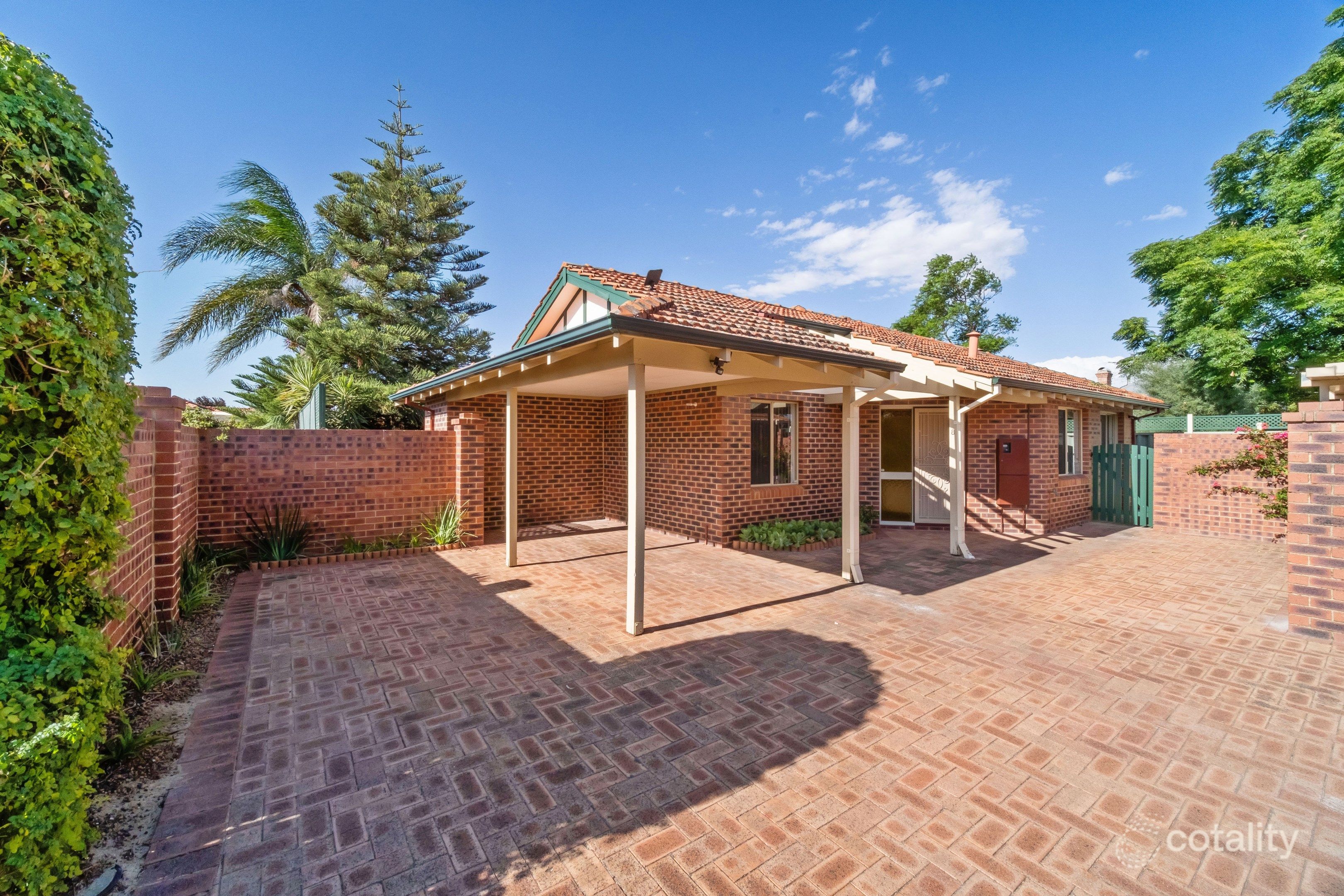 8/10 Ivanhoe St, Bassendean, WA 6054